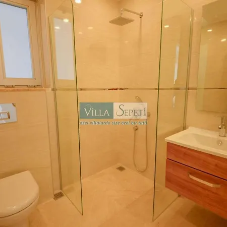 Kalamar Villa *